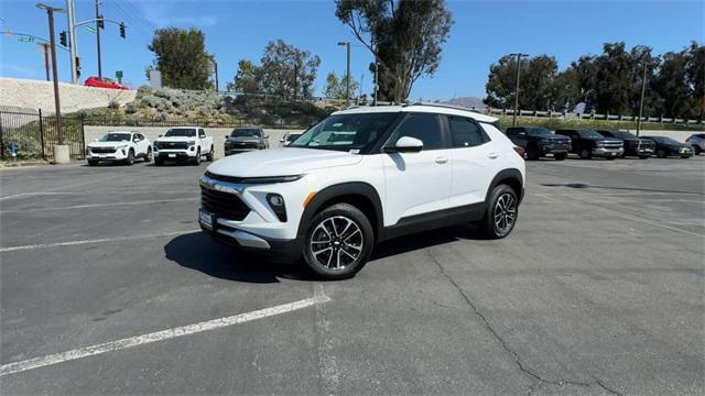new 2025 Chevrolet TrailBlazer car, priced at $31,450