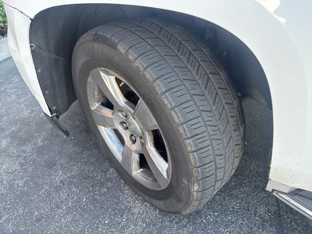 used 2015 Chevrolet Suburban car, priced at $18,888