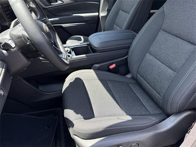 new 2025 Chevrolet Traverse car, priced at $44,650