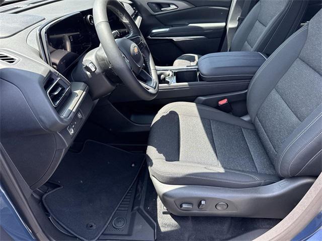 new 2025 Chevrolet Traverse car, priced at $44,650