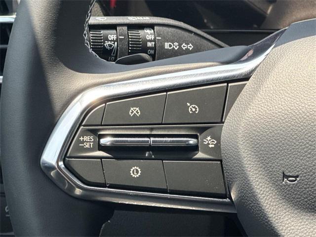 new 2025 Chevrolet Traverse car, priced at $42,690
