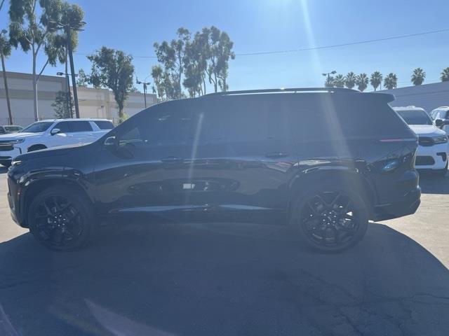 used 2025 Chevrolet Traverse car, priced at $47,351