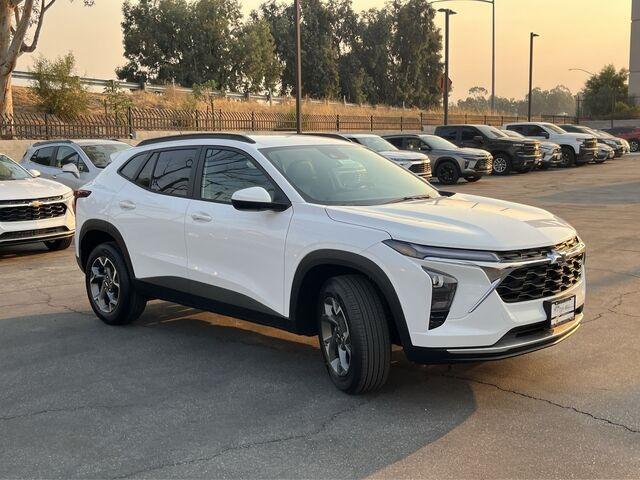 new 2025 Chevrolet Trax car, priced at $23,465