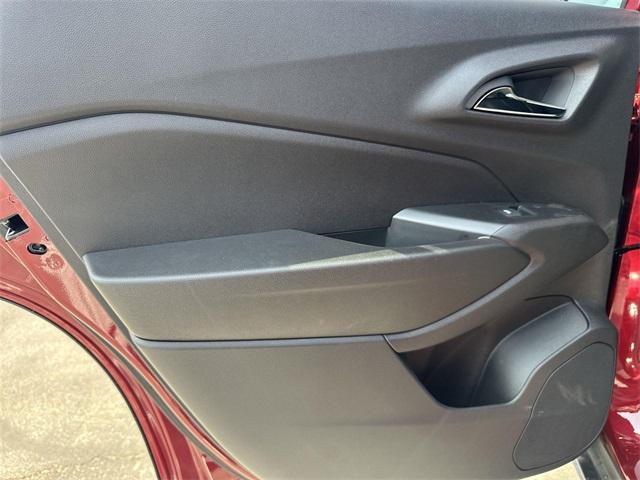 new 2025 Chevrolet Trax car, priced at $25,260