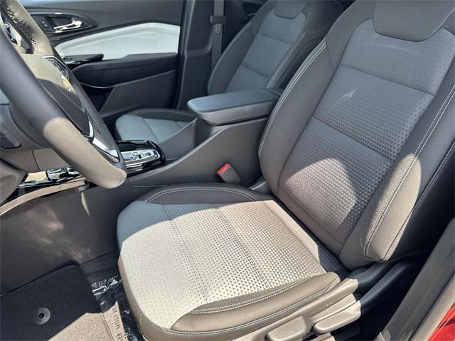 new 2025 Chevrolet Trax car, priced at $25,260