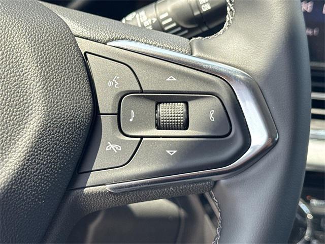 new 2025 Chevrolet Trax car, priced at $25,260