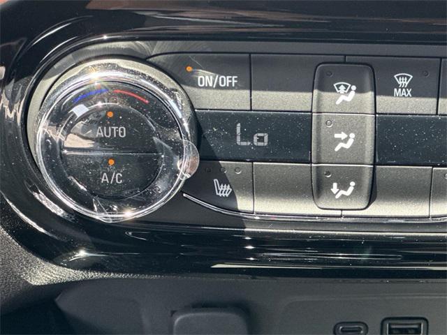 new 2025 Chevrolet Trax car, priced at $25,260