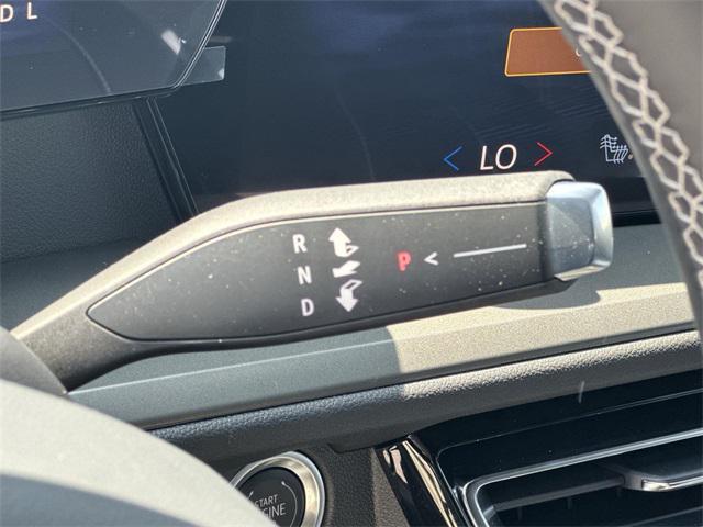 new 2025 Chevrolet Traverse car, priced at $46,040