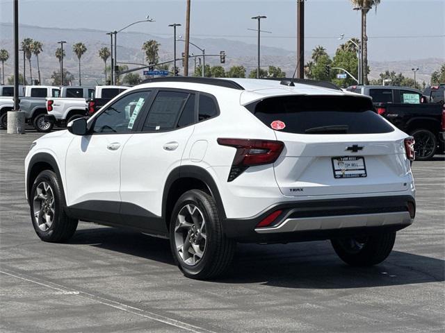 new 2025 Chevrolet Trax car, priced at $26,155