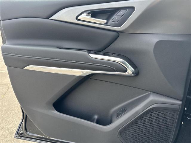 new 2025 Chevrolet Traverse car, priced at $44,250