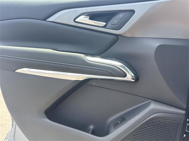 new 2025 Chevrolet Traverse car, priced at $42,195
