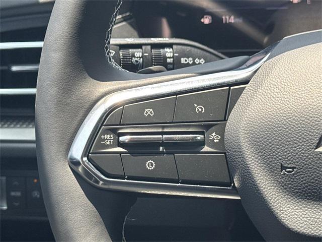 new 2025 Chevrolet Traverse car, priced at $42,195