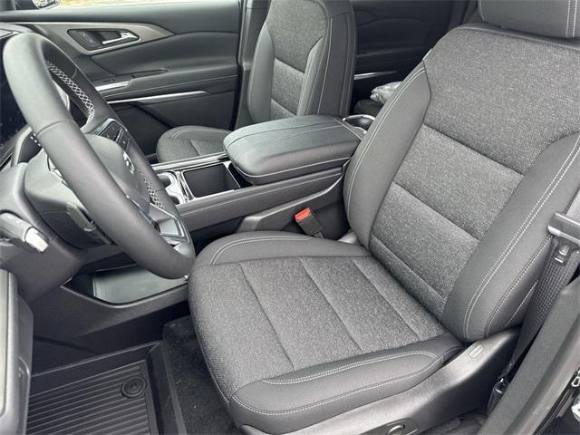 new 2025 Chevrolet Traverse car, priced at $45,025