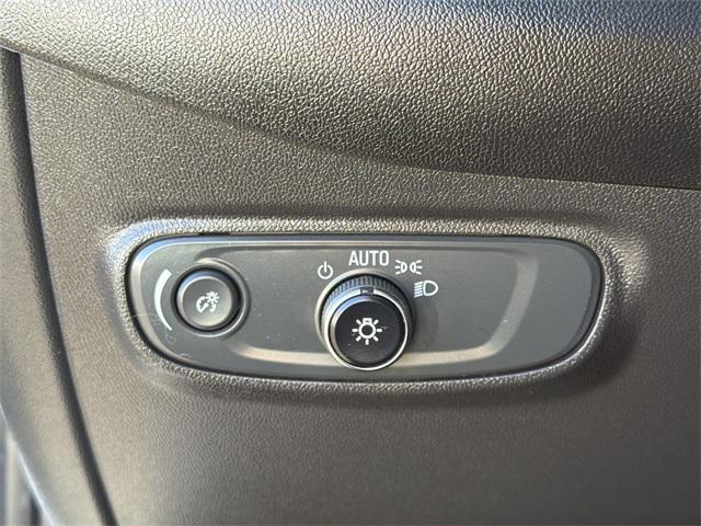 used 2023 Chevrolet Equinox car, priced at $19,222