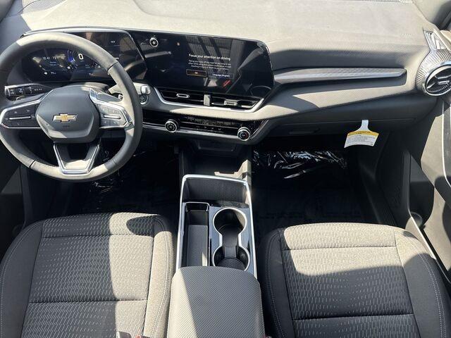 new 2025 Chevrolet Equinox car, priced at $27,888