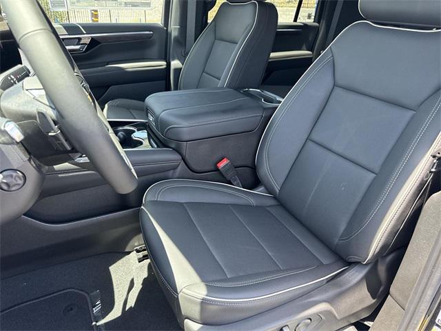 new 2025 Chevrolet Suburban car, priced at $84,595