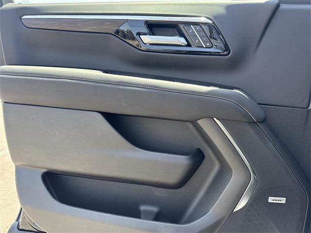 new 2025 Chevrolet Suburban car, priced at $84,595