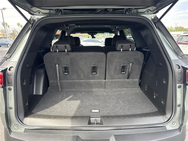 used 2023 Chevrolet Traverse car, priced at $28,623