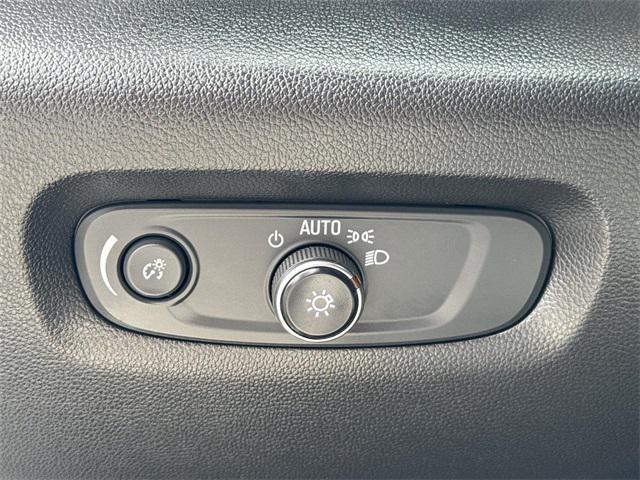 used 2022 Chevrolet Traverse car, priced at $27,991