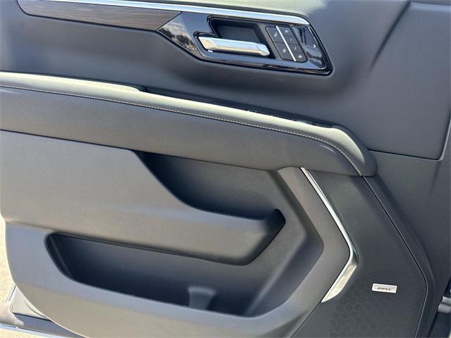 new 2025 Chevrolet Tahoe car, priced at $85,400