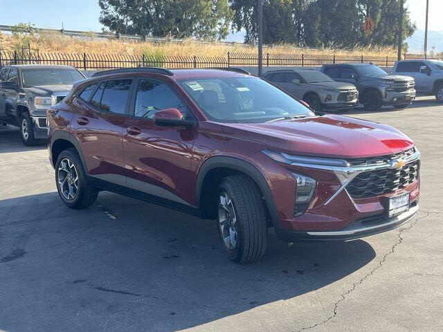 new 2025 Chevrolet Trax car, priced at $23,985