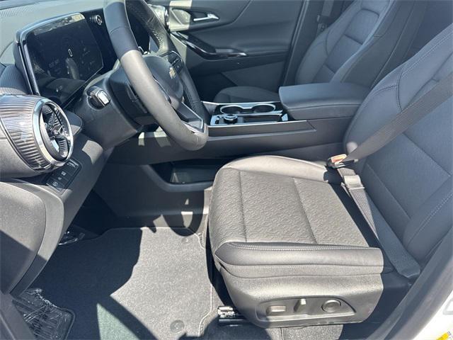 new 2026 Chevrolet Equinox car, priced at $31,545