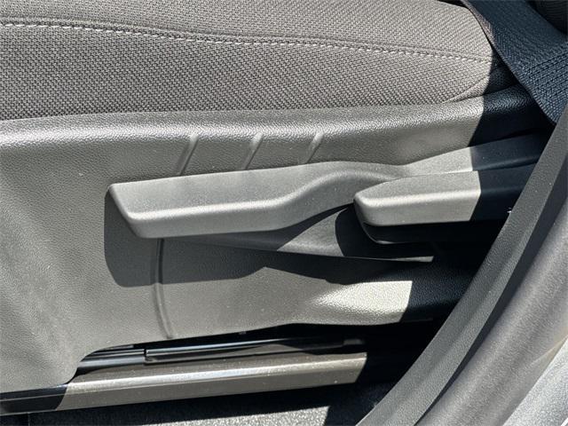 new 2026 Chevrolet Equinox car, priced at $29,495