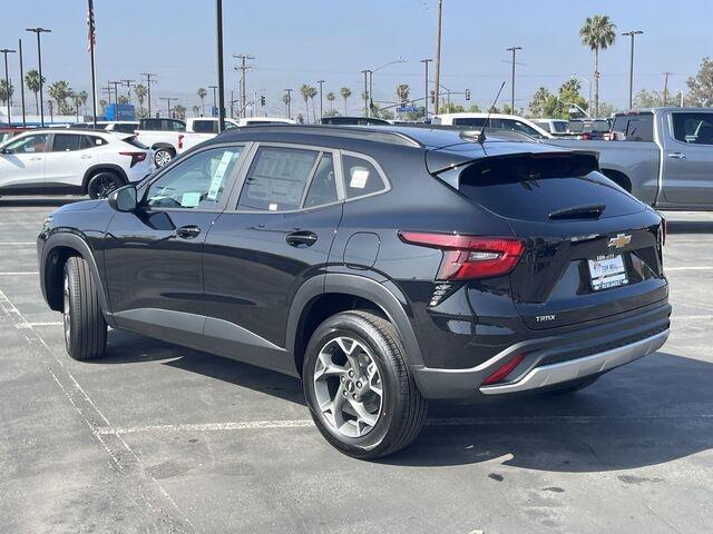 new 2025 Chevrolet Trax car, priced at $24,260