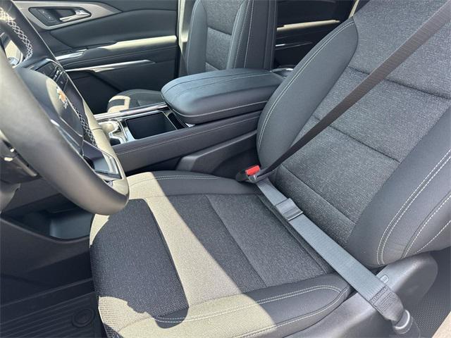 new 2025 Chevrolet Traverse car, priced at $44,945
