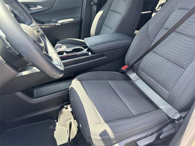 new 2025 Chevrolet Equinox car, priced at $25,988