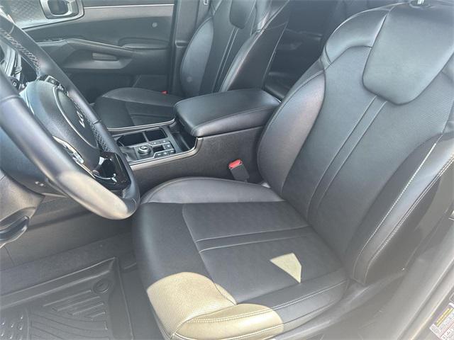used 2024 Kia Sorento car, priced at $31,992