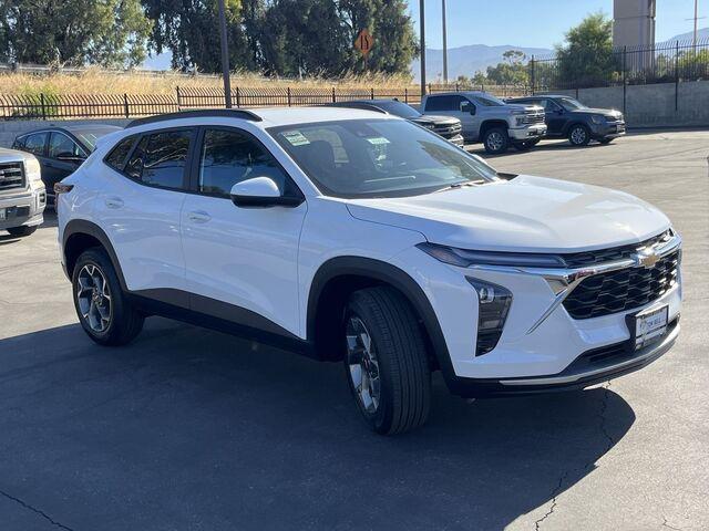 new 2025 Chevrolet Trax car, priced at $23,985