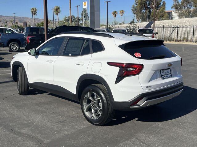 new 2025 Chevrolet Trax car, priced at $23,985