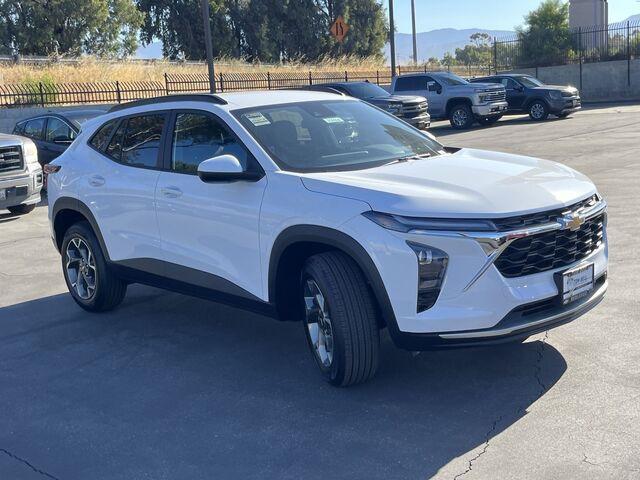 new 2025 Chevrolet Trax car, priced at $23,985