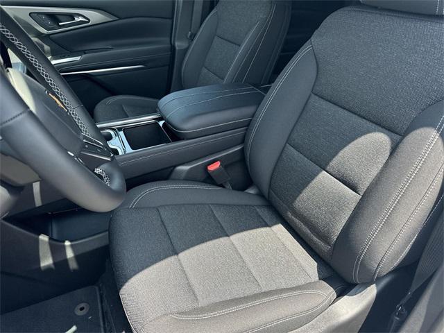 new 2025 Chevrolet Traverse car, priced at $42,195