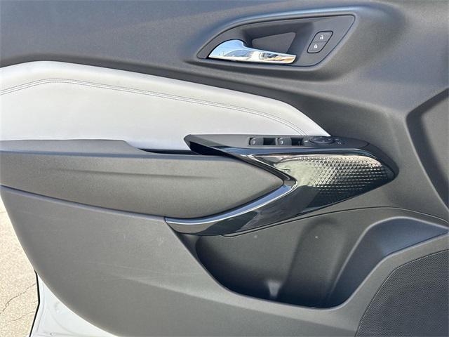 new 2025 Chevrolet Trax car, priced at $25,010