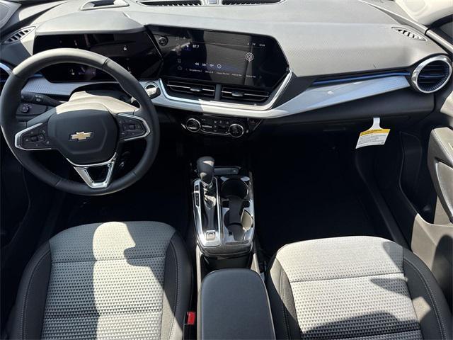 new 2025 Chevrolet Trax car, priced at $25,010