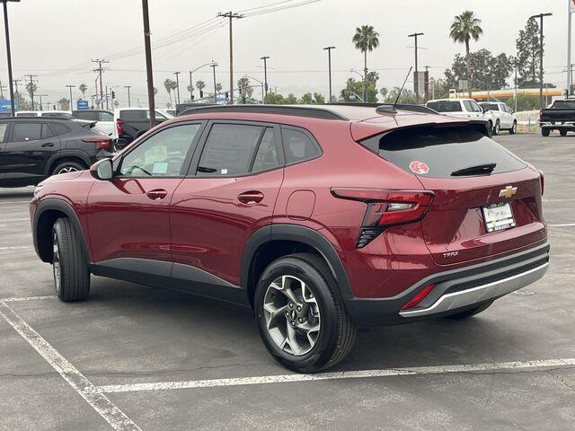 new 2025 Chevrolet Trax car, priced at $24,260