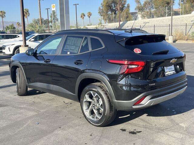 new 2025 Chevrolet Trax car, priced at $23,465