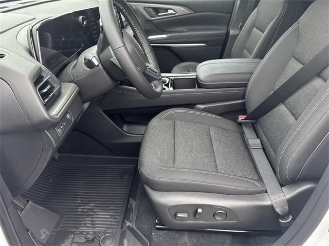 new 2025 Chevrolet Traverse car, priced at $44,740