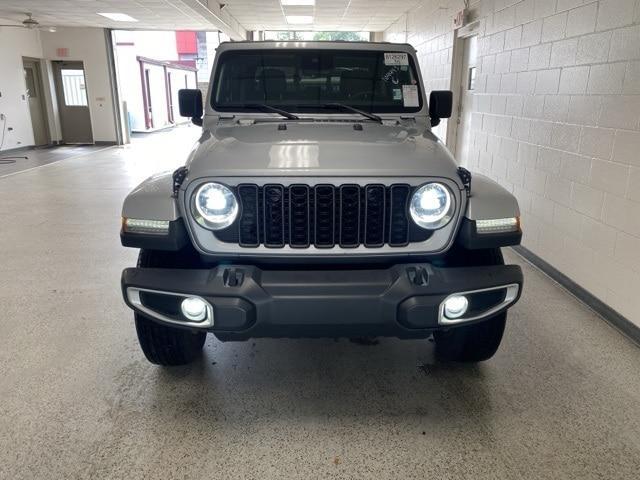 used 2024 Jeep Gladiator car, priced at $41,500