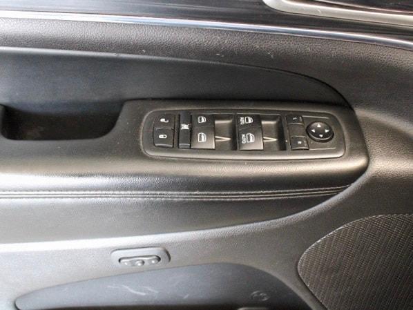 used 2020 Jeep Grand Cherokee car, priced at $19,250