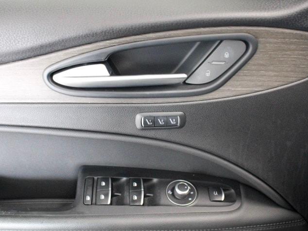 used 2022 Alfa Romeo Stelvio car, priced at $28,100