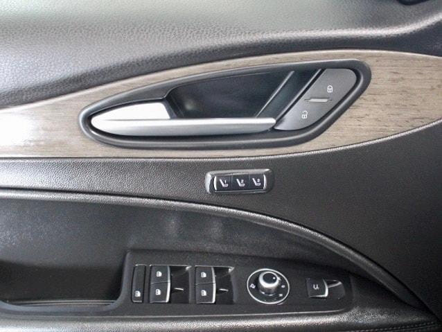 used 2022 Alfa Romeo Stelvio car, priced at $31,000