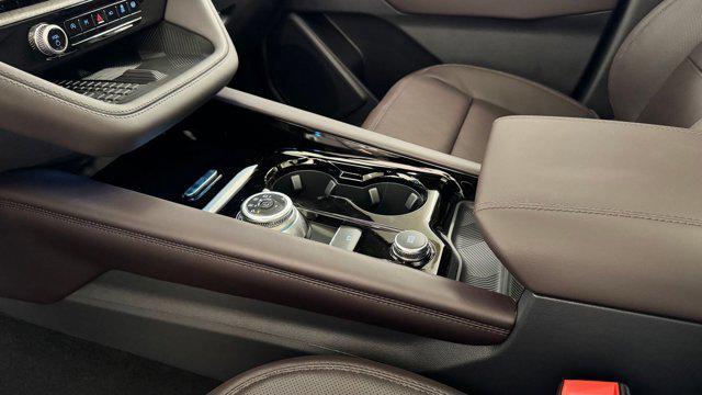 new 2025 Ford Explorer car, priced at $50,461