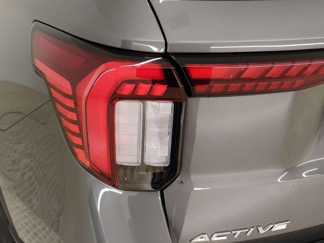 new 2025 Ford Explorer car, priced at $40,631