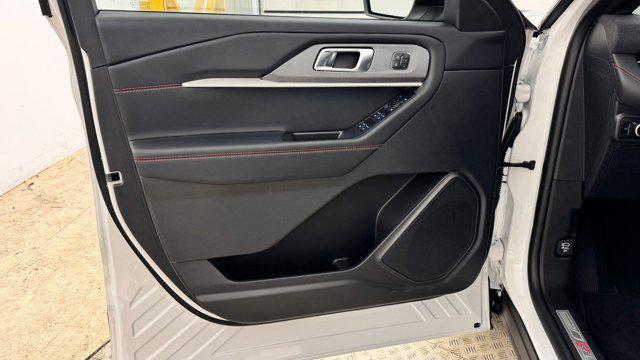 new 2025 Ford Explorer car, priced at $55,282