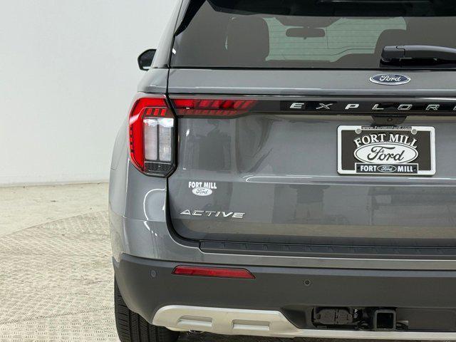 new 2025 Ford Explorer car, priced at $40,471