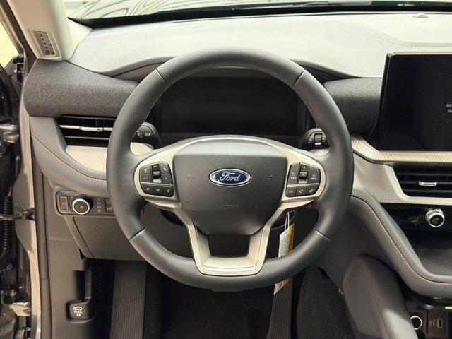 new 2025 Ford Explorer car, priced at $40,471
