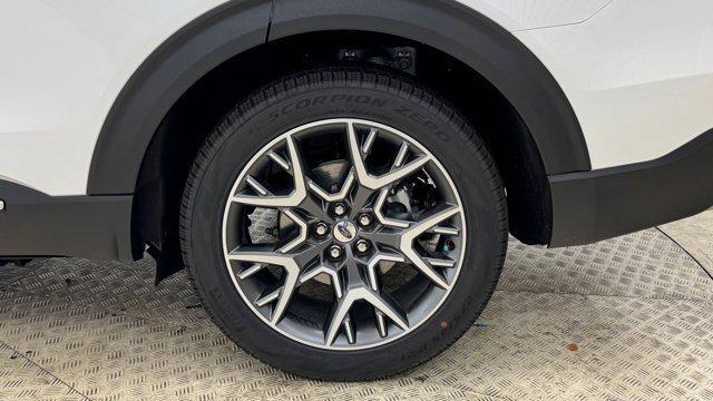 new 2025 Ford Explorer car, priced at $55,571